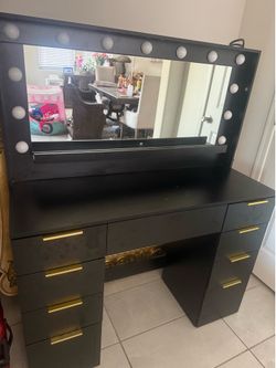 Makeup Vanity Desk With Large Mirror And Lights, 9 Drawer, Power Outlet