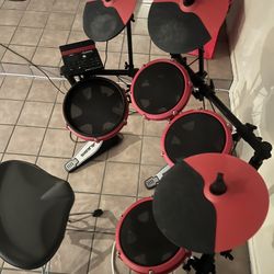 ALESIS ELECTRIC DRUM KIT 300 OBO 