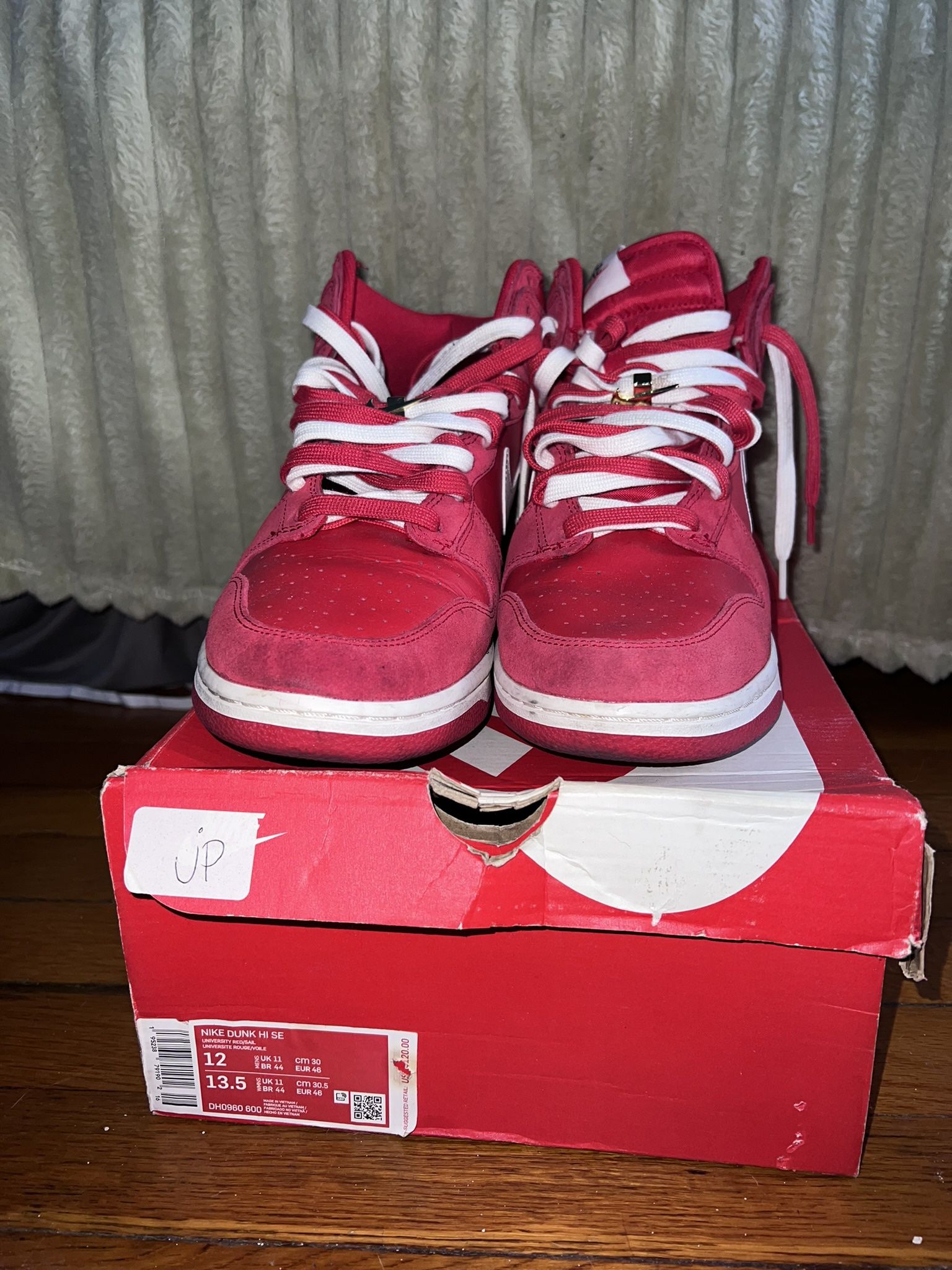 Nike First use dunks red/white [NEGOTIABLE]