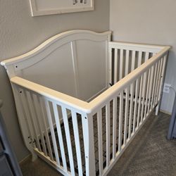 4-in-1 CRIB TO DAYBED