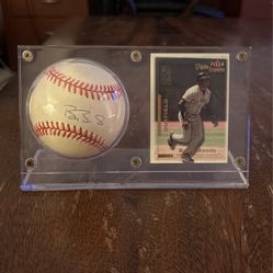 Barry Bonds Signed Baseball & Player Card