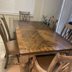 Dining Room Table With 6 Chairs / Comedor Con 6 Sillas 