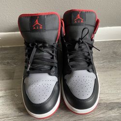 Air Jordan Mid 1s