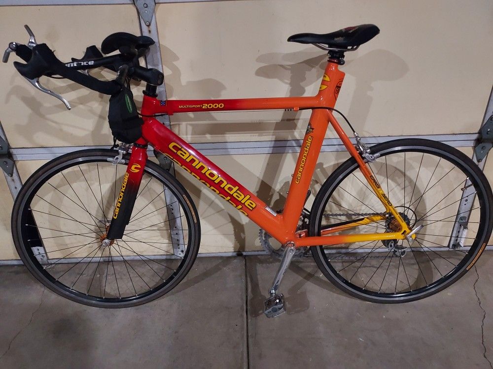 Cannondale Road Bike