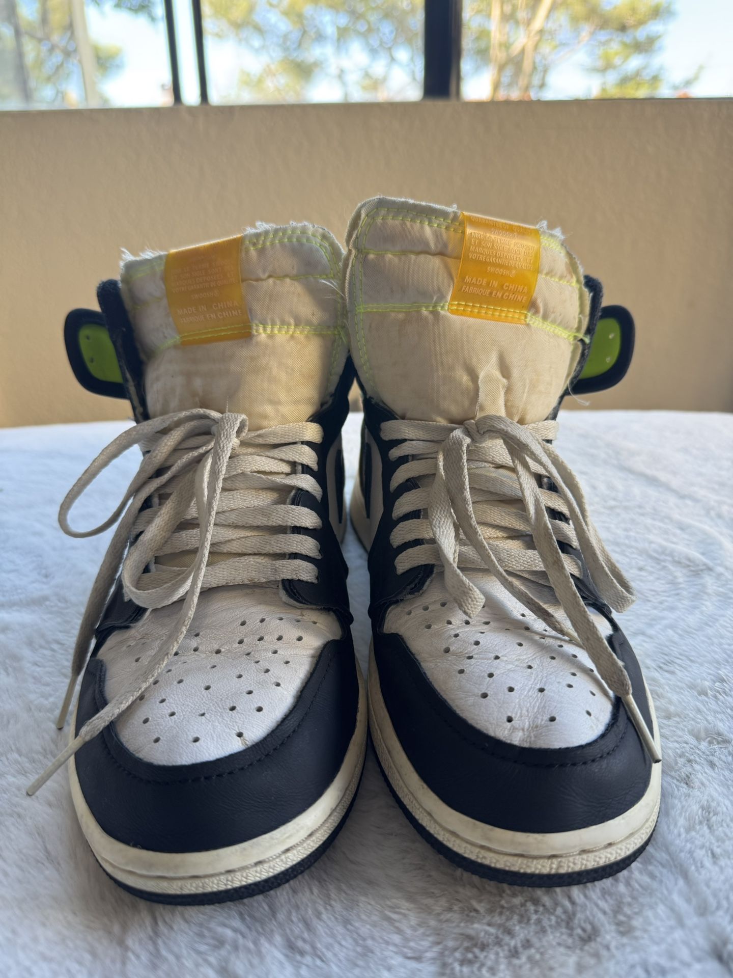 Authentic Air Jordan 1 Retro High OG “Volt Gold” (Style  display picture 1