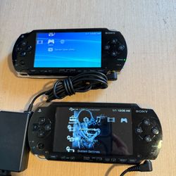 2-Sony PSP-1001 Consoles Blk Turns On No Batteries w/OG-Charger Read Info Blw!