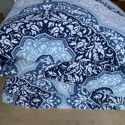 Martha Stewart King Duvet Like New