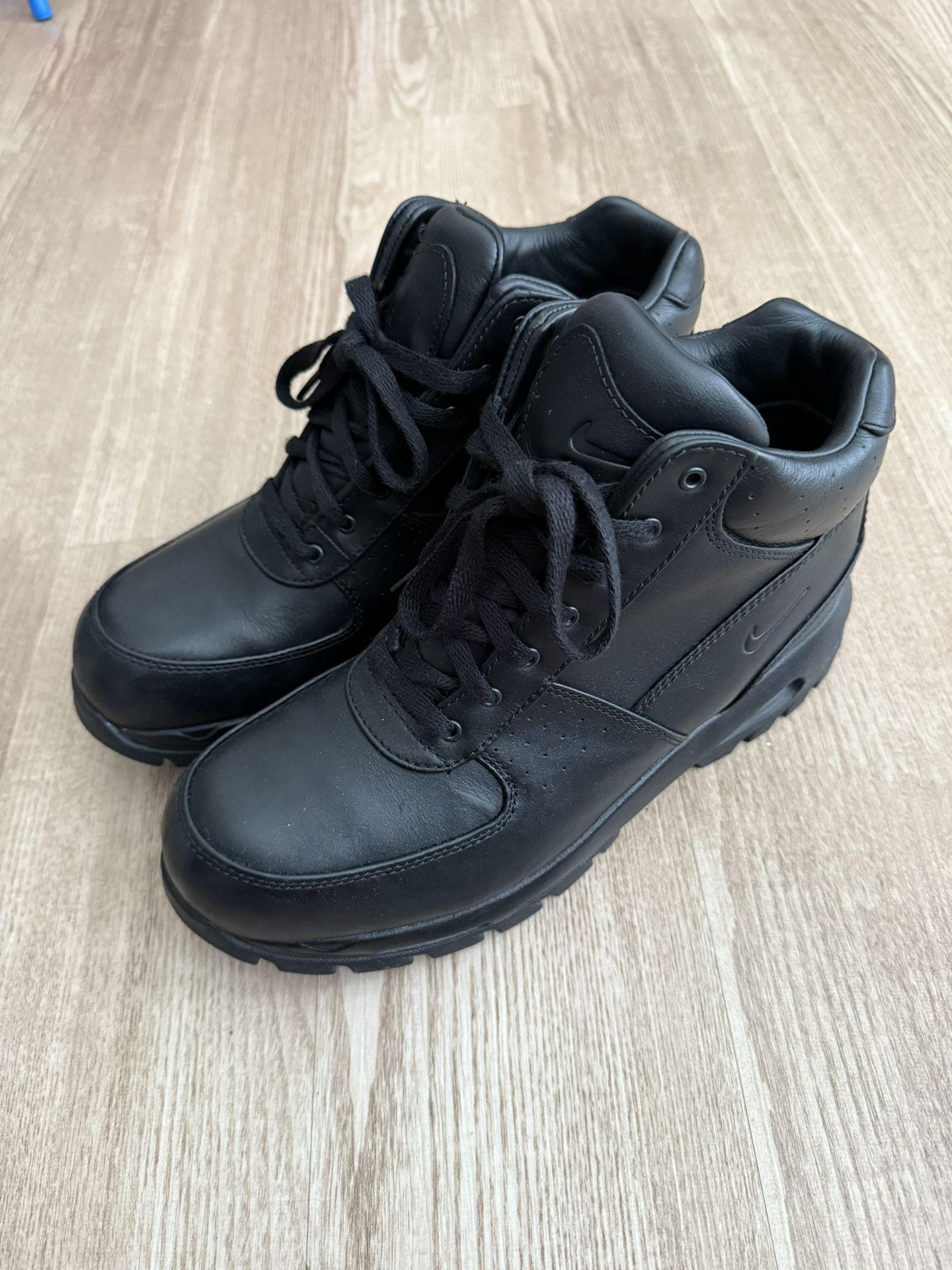 Nike Air Max Boots