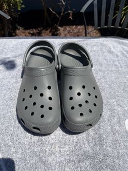Crocs Classic Clogs Gray Men’s 10