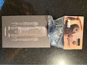 Ashley Wood World War Robot Severed Head SDCC Exclusive 2026 in hand