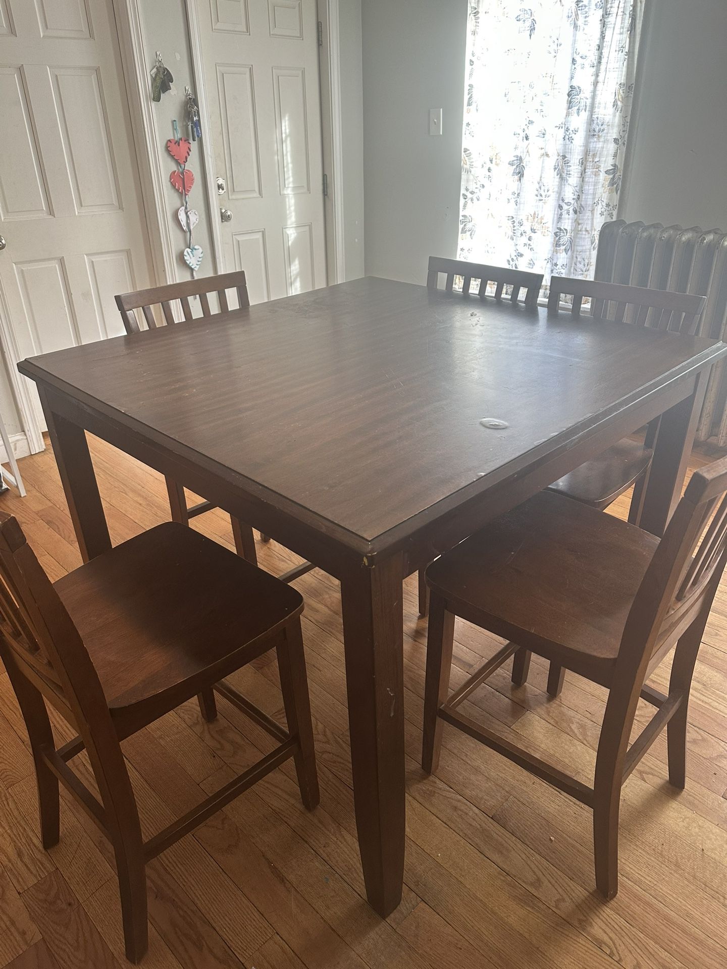 Kitchen Table & chairs