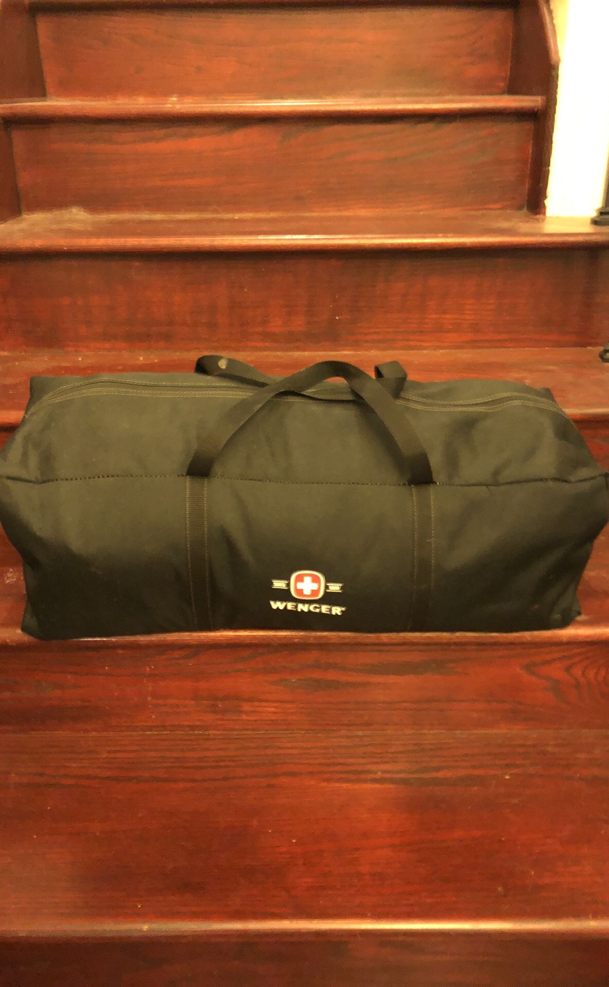 Wenger Swiss Made 3 Room Tent WG30203 w/ Bag Complete