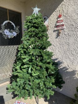 Arbolito De Navideño 6.5 Ft. Con Luces De Colores 