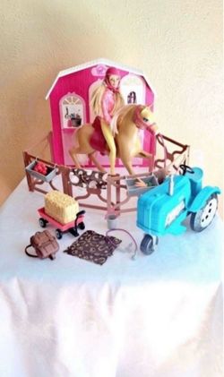 Barbie Horse Ranch Playset with Barbie Doll And Horse