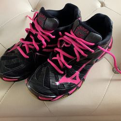 Mizuno wave lightning RX3 women's 10 black/pink open spaces in heel dynamotion