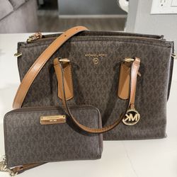 *Used* Purses & Wallets