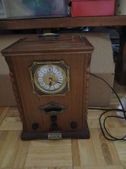 Thomas reproduction radio/cassette player