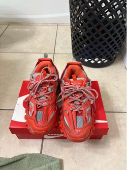 Balenciaga Tracks