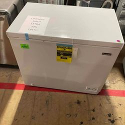 MAGIC CHEF HMCF9W3 8.7 cu. ft. Manual Defrost Chest Freezer J