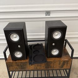 TruAudio 2 Bookshelf speakers in great condition!  