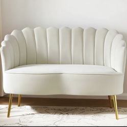 Hendrix 50.2” Velvet Loveseat 