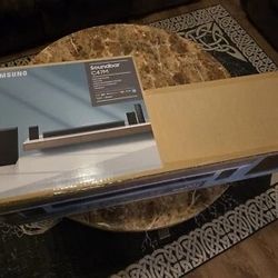 Samsung Surround Sound Soundbar With Subwoofer