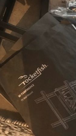 Rocketfish full motion TV Wall Mount