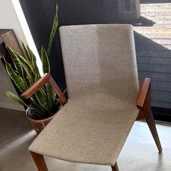 Modern Chair 