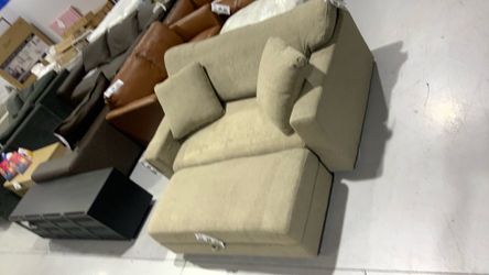 Thomasville Gilroy Oversized Fabric Storage Chaise $300
