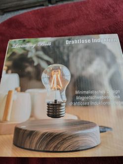 Levitating light bulb