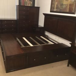 Dark Wood King Size Bedroom Set