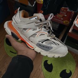 Balenciagas Tracks 