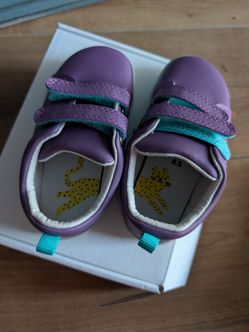 Ten Little Shoes size 8.5 (8 in other brands)