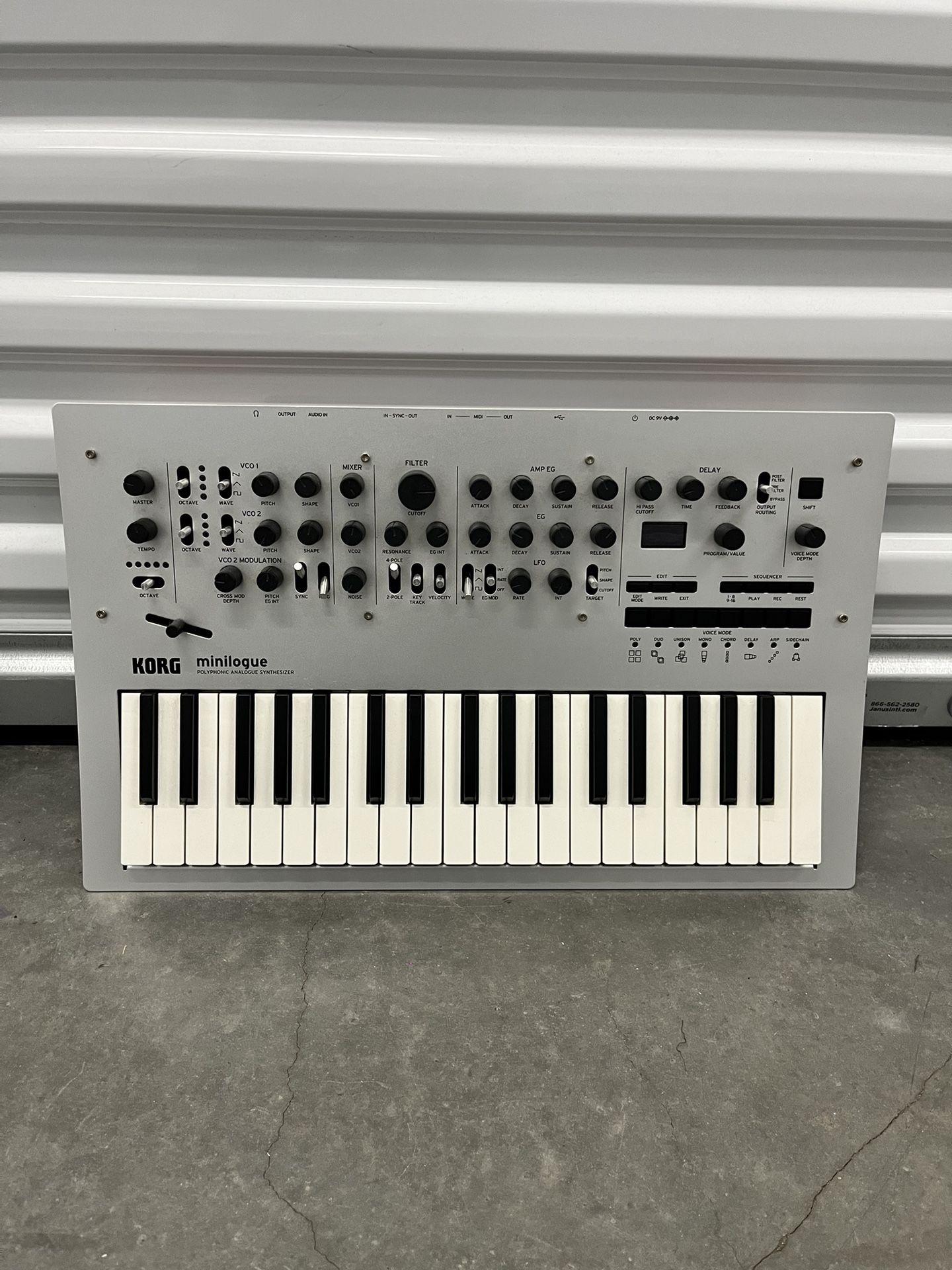 Korg Minilogue 