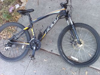 Felt Q520 Mountain Bike
