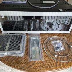 Bespoke White Glass Microwave