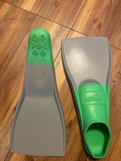 Speedo Swim Fins and Board