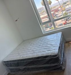 New Mattress & Box Spring Set