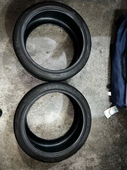 Lot of 2 Michelin SuperSport 275/35ZR19