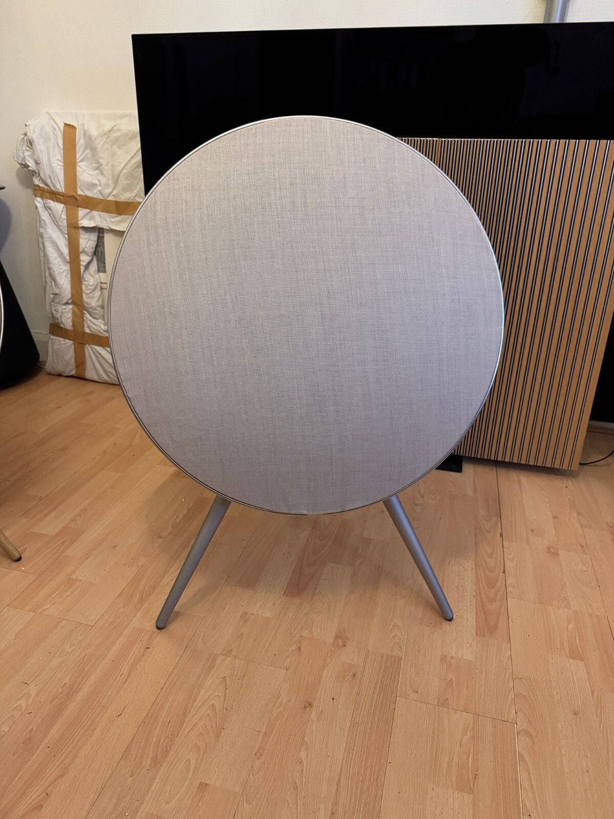 Bang & Olufsen BeoPlay A9 Gen 4 in Nordic ice with aluminium legs