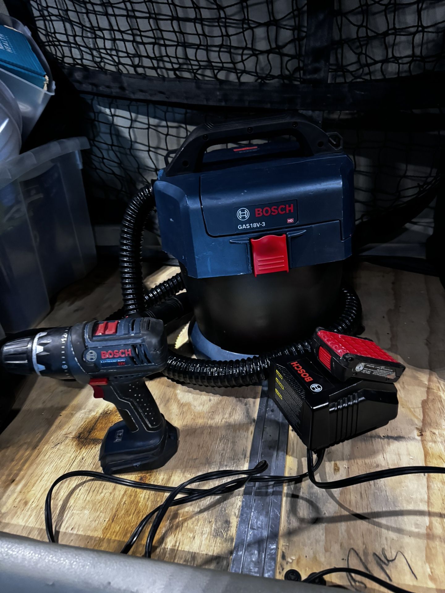 Bosch Wet Dry Vac And bosch Drill Plus Battery And Charger