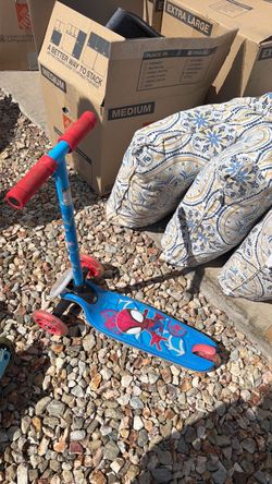 Spiderman scooter