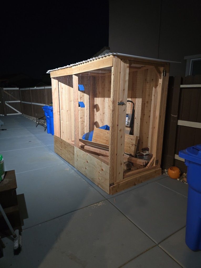Multi-Purpose Bird Cage/ Chicken Coop/ Pigeon Loft