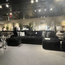 Black 3PC Chaise Sectional Couch