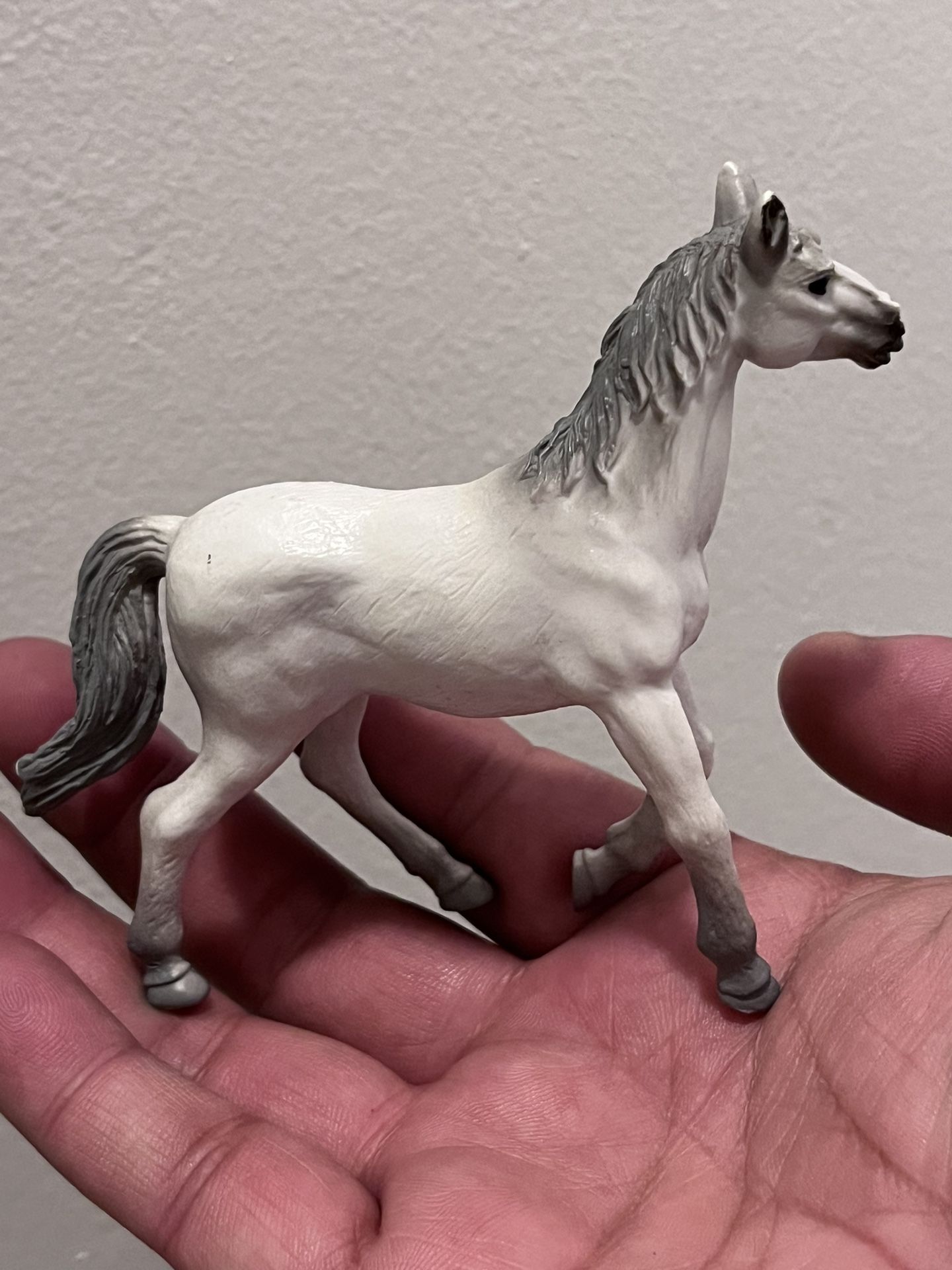 Arabian Horse Figure 2007 White Grey Mare 3 1/2" tall Used Farm Animal Toy