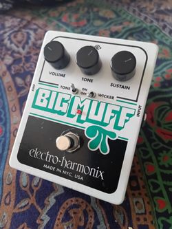 EHX  BIG MUFF π