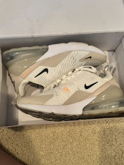 NIKE Airmax 270