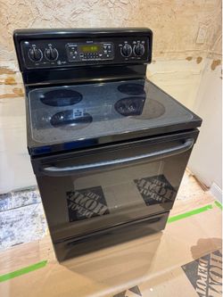 GE Profile Spectra Electric Glass Top Stove / Range – Fully Working