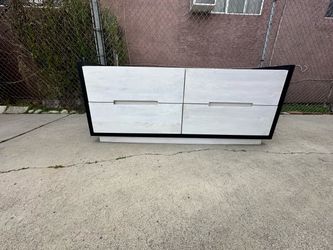 CB2 BEAUFORT WHITEWASHED WOOD LOW WIDER DRESSER CHEST OF DRAWERS CABINET TV STAND
