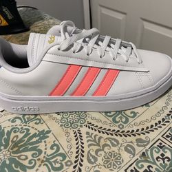 Adidas Ladies Size 7
